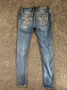 Rock Revival Women’s Medium Blue Embroidered Back Pocket Skinny Jeans Size 25